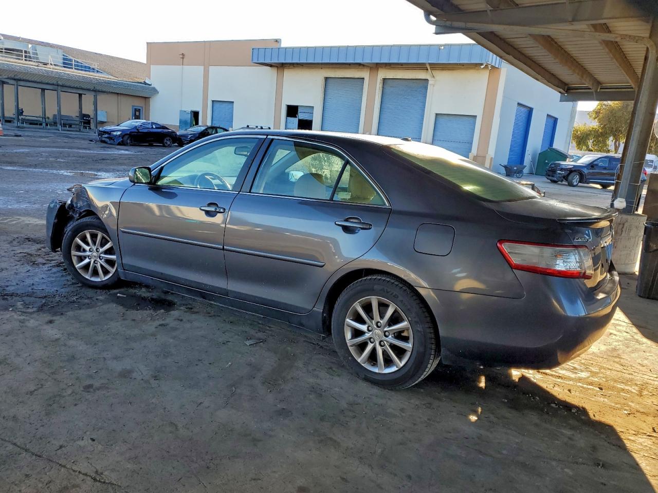 2011 TOYOTA CAMRY HYBRID photo 2