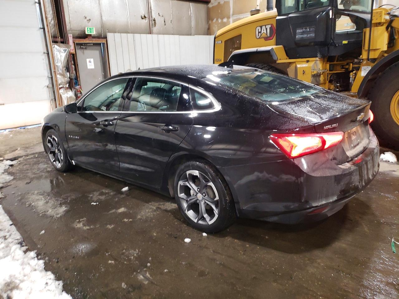 2022 CHEVROLET MALIBU LT photo 2