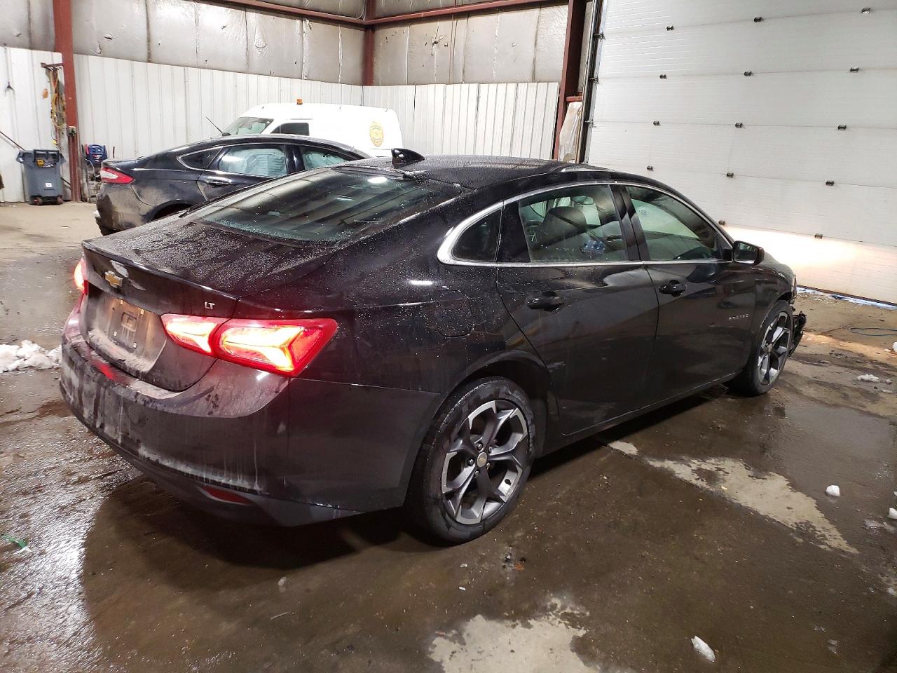 2022 CHEVROLET MALIBU LT photo 3