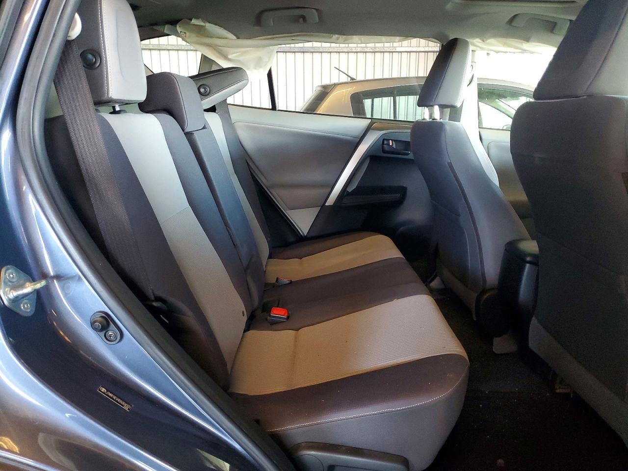 2013 TOYOTA RAV4 XLE photo 11