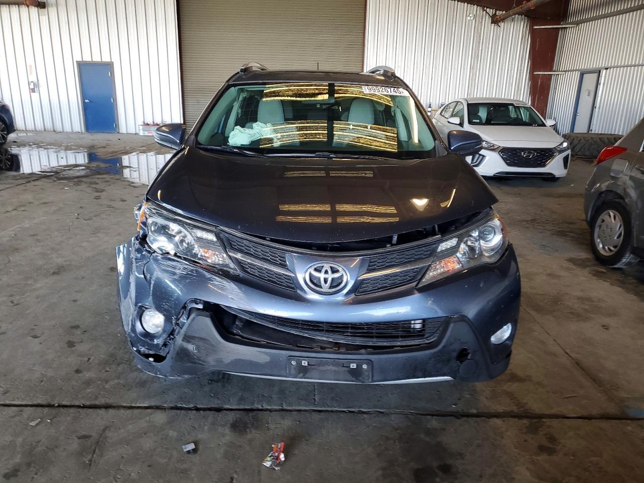 2013 TOYOTA RAV4 XLE photo 5