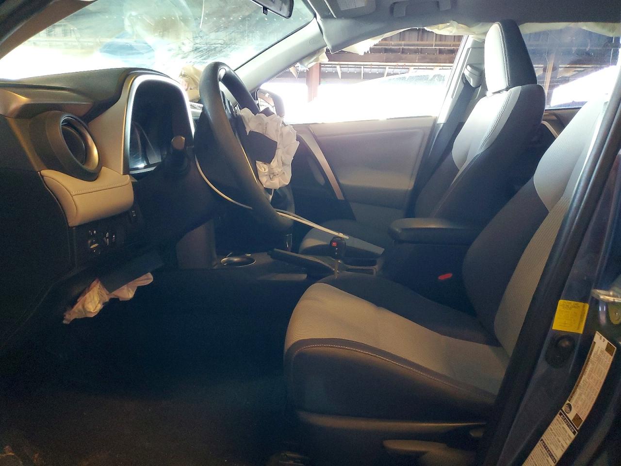 2013 TOYOTA RAV4 XLE photo 7