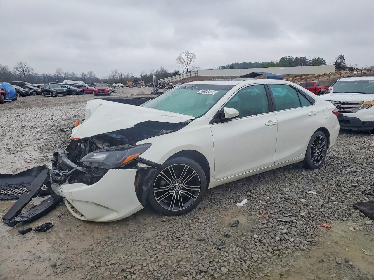2016 TOYOTA CAMRY