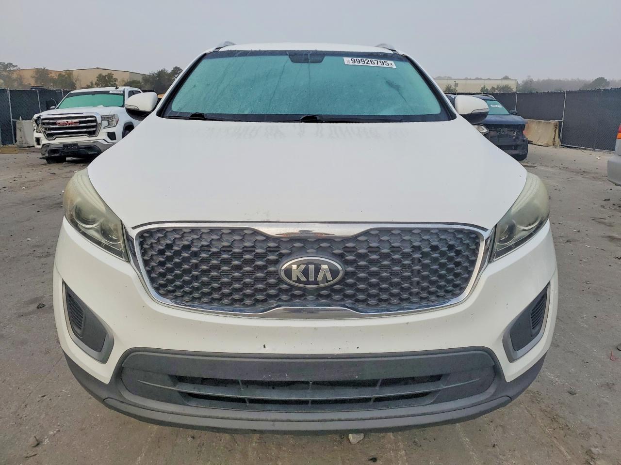 2017 KIA SORENTO LX photo 5