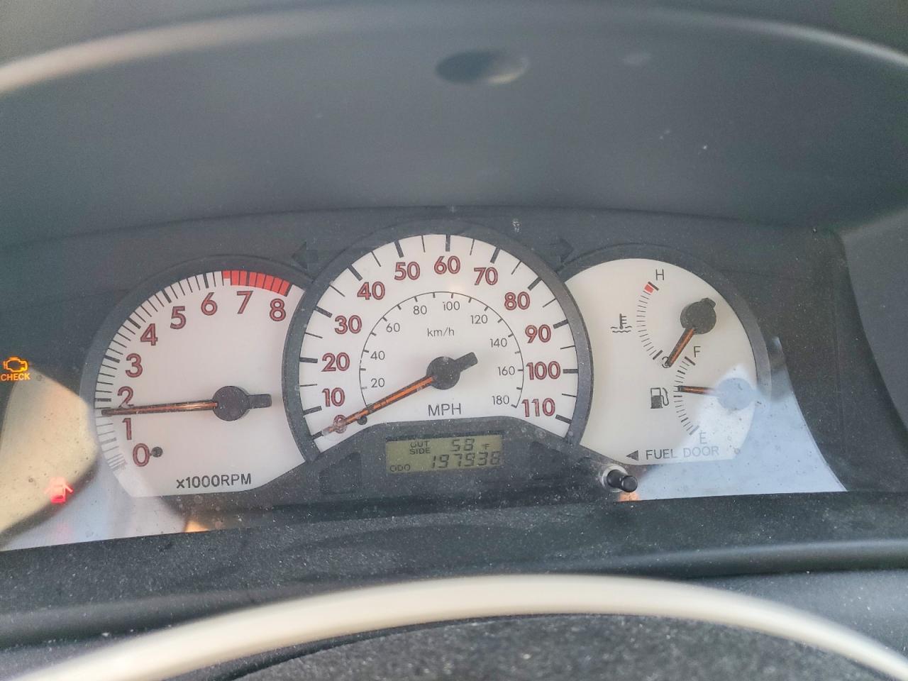 2004 TOYOTA COROLLA CE photo 9