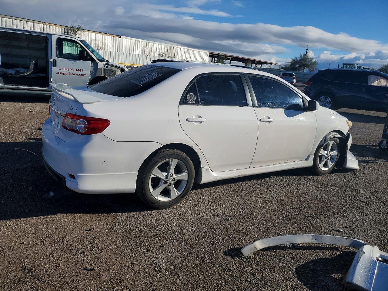 2012 TOYOTA COROLLA BASE photo 3
