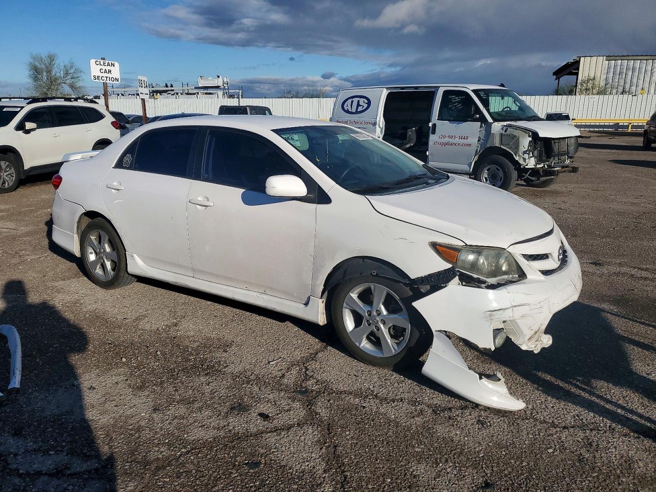 2012 TOYOTA COROLLA BASE photo 4