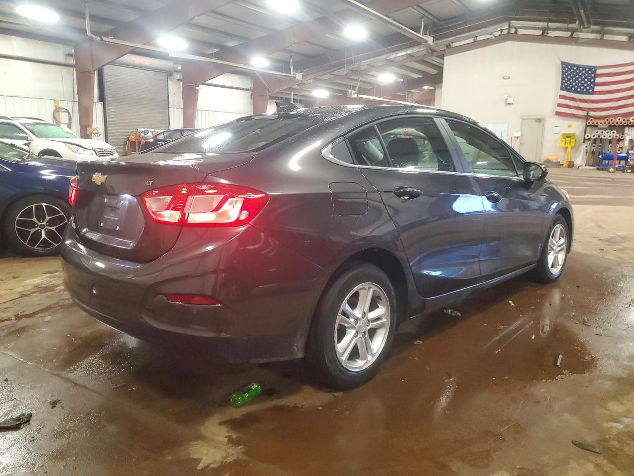 2017 CHEVROLET CRUZE LT photo 3