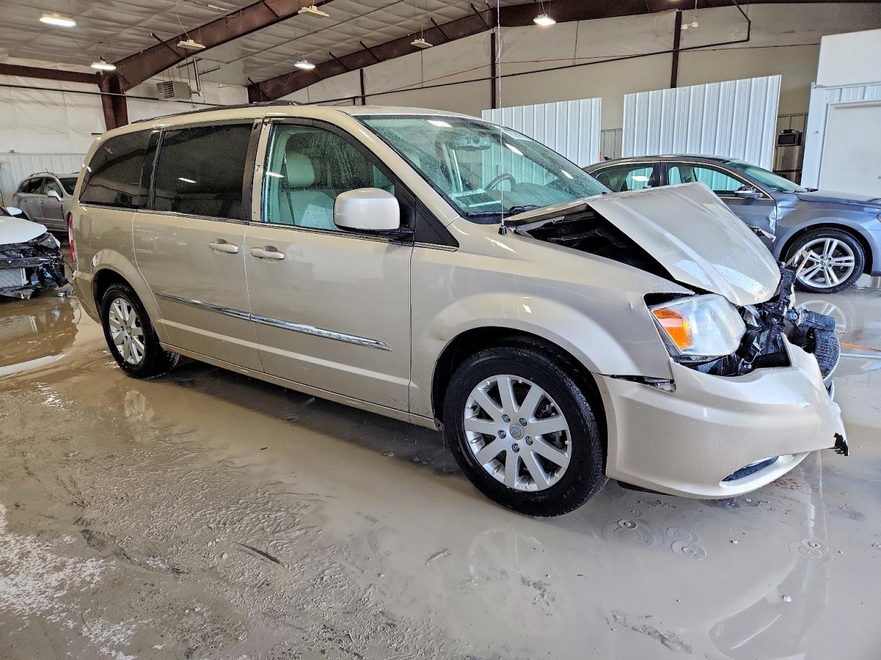 2015 CHRYSLER TOWN & COUNTRY TOURING photo 4