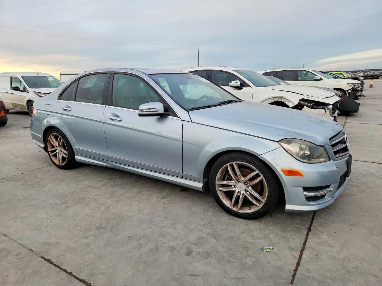 2013 MERCEDES-BENZ C 250 photo 4