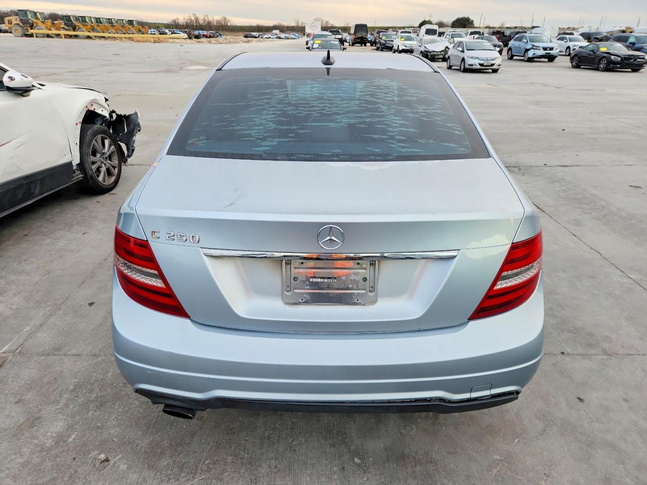 2013 MERCEDES-BENZ C 250 photo 6