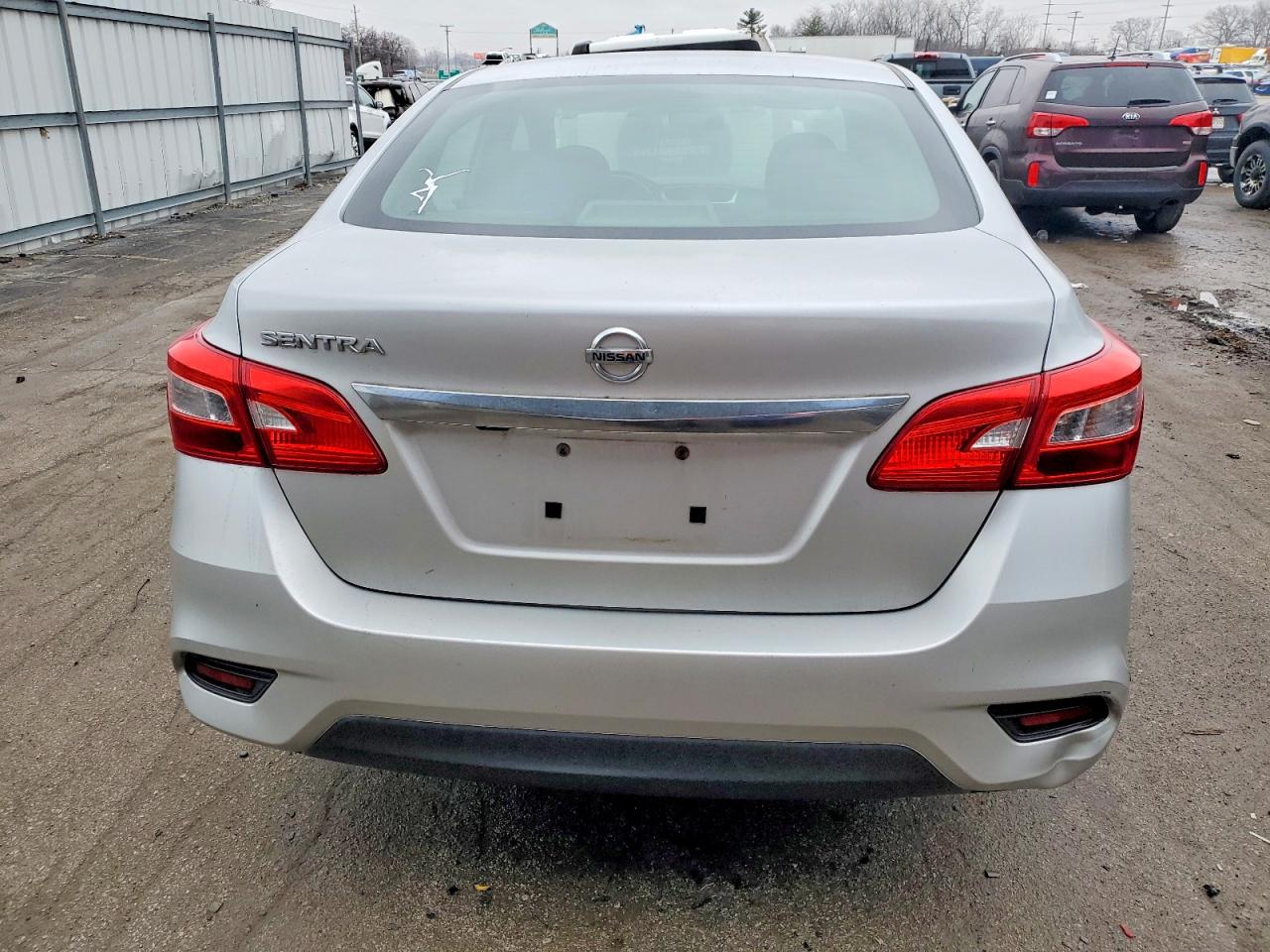 2018 NISSAN SENTRA S photo 6