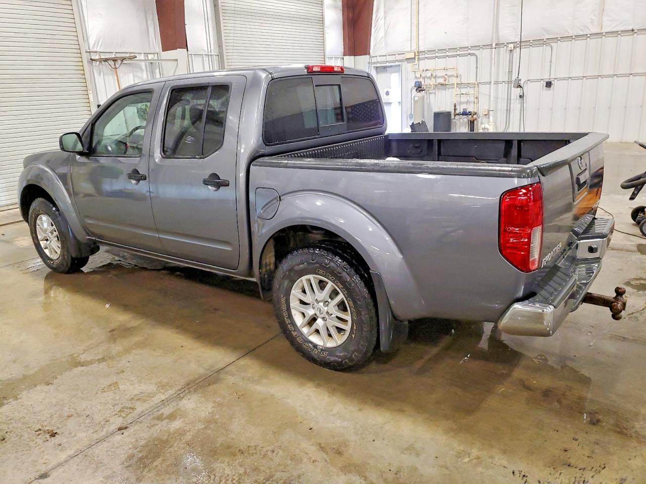 2019 NISSAN FRONTIER S photo 2