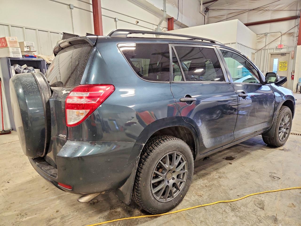 2011 TOYOTA RAV4 photo 3