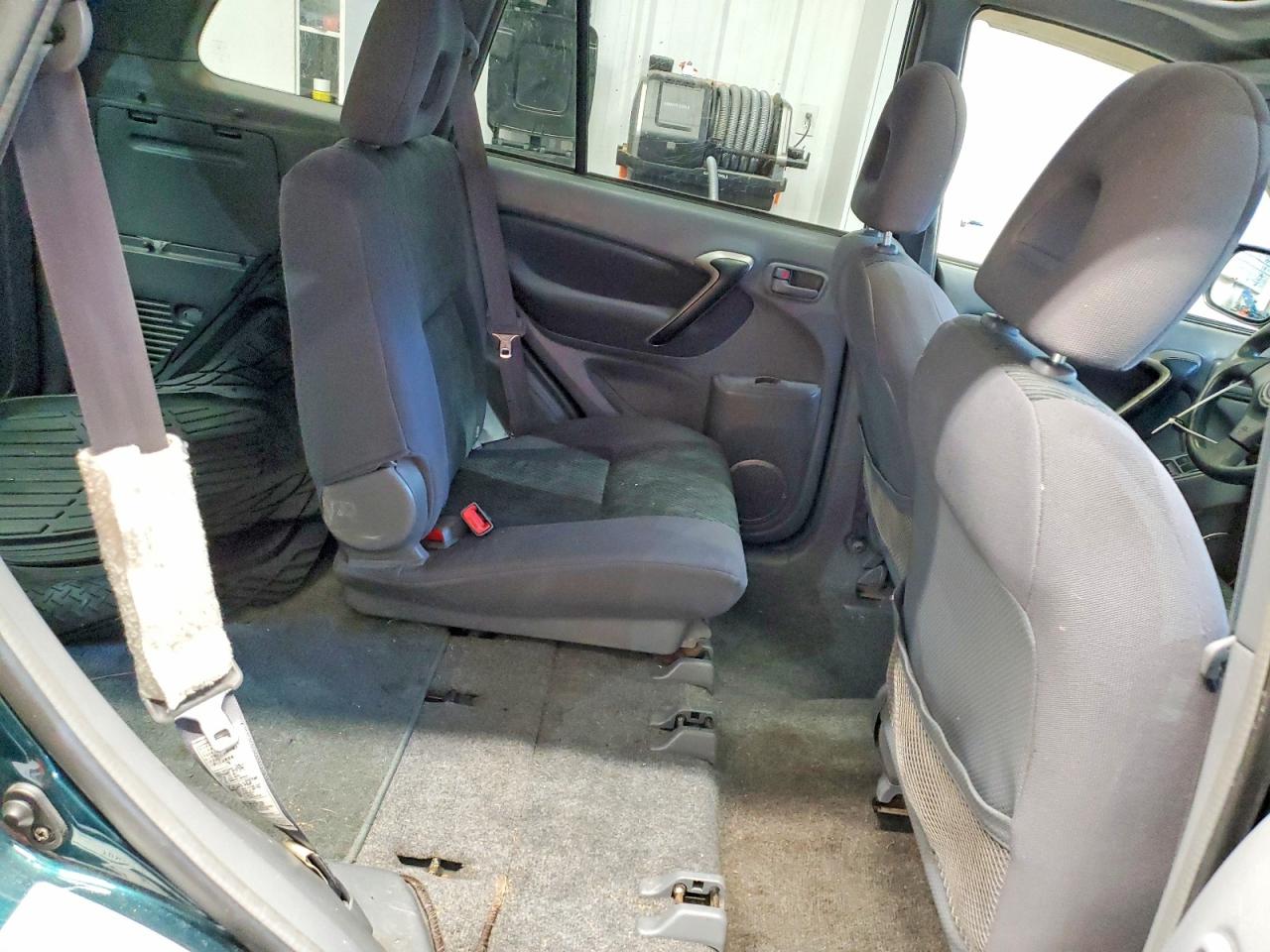 2003 TOYOTA RAV4 photo 11