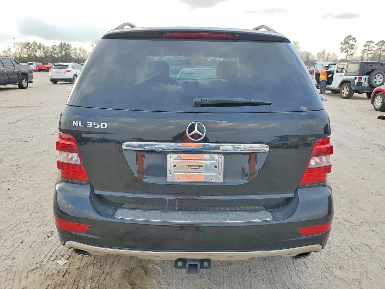 2010 MERCEDES-BENZ ML 350 photo 6