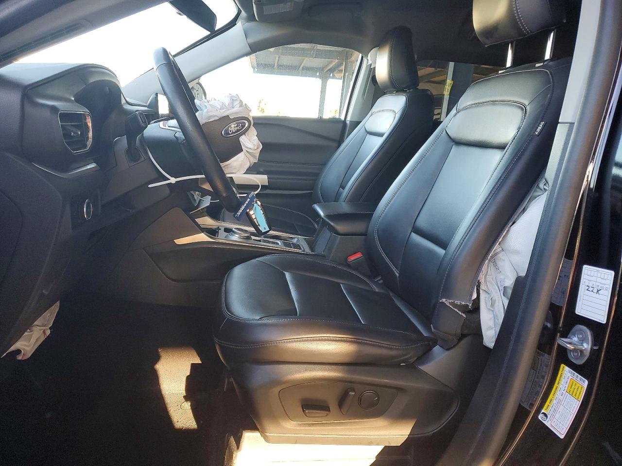 2023 FORD EXPLORER XLT photo 13