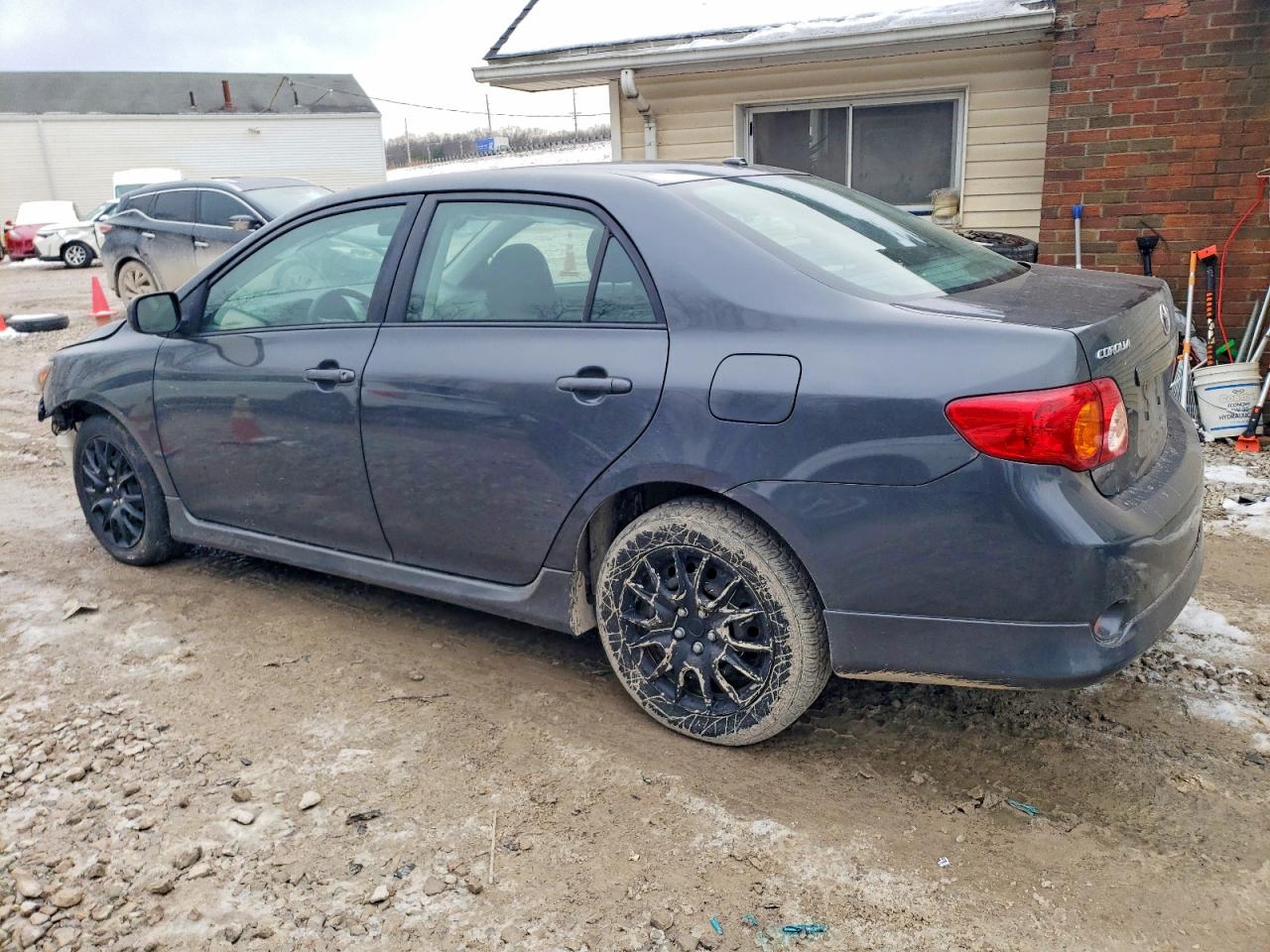 2009 TOYOTA COROLLA BASE photo 2