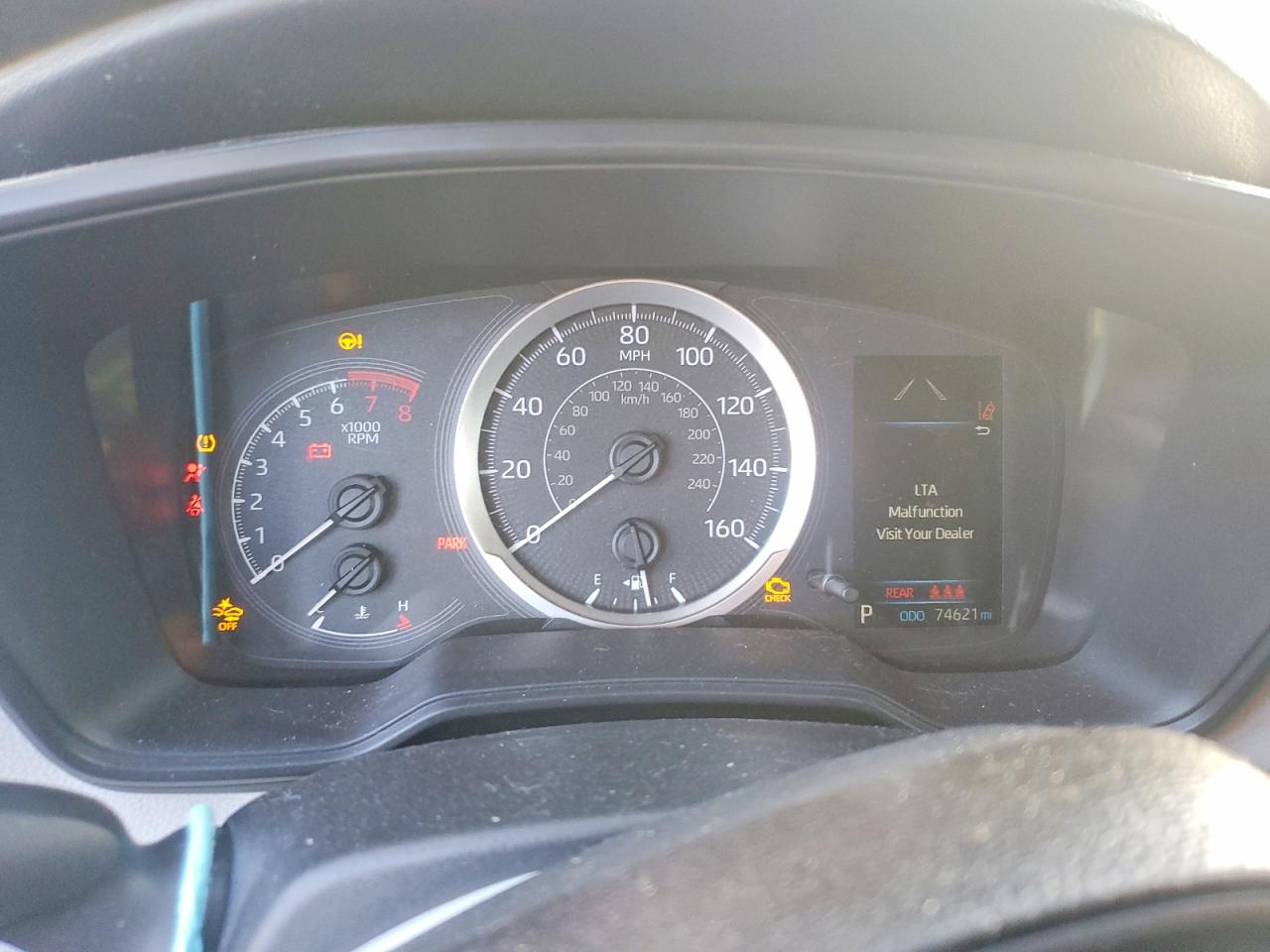 2020 TOYOTA COROLLA LE photo 9