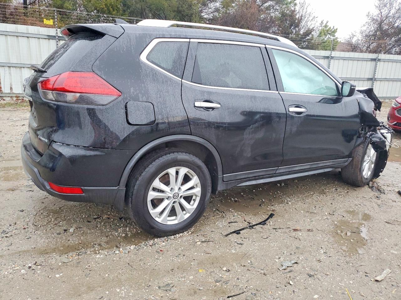 2018 NISSAN ROGUE S photo 3