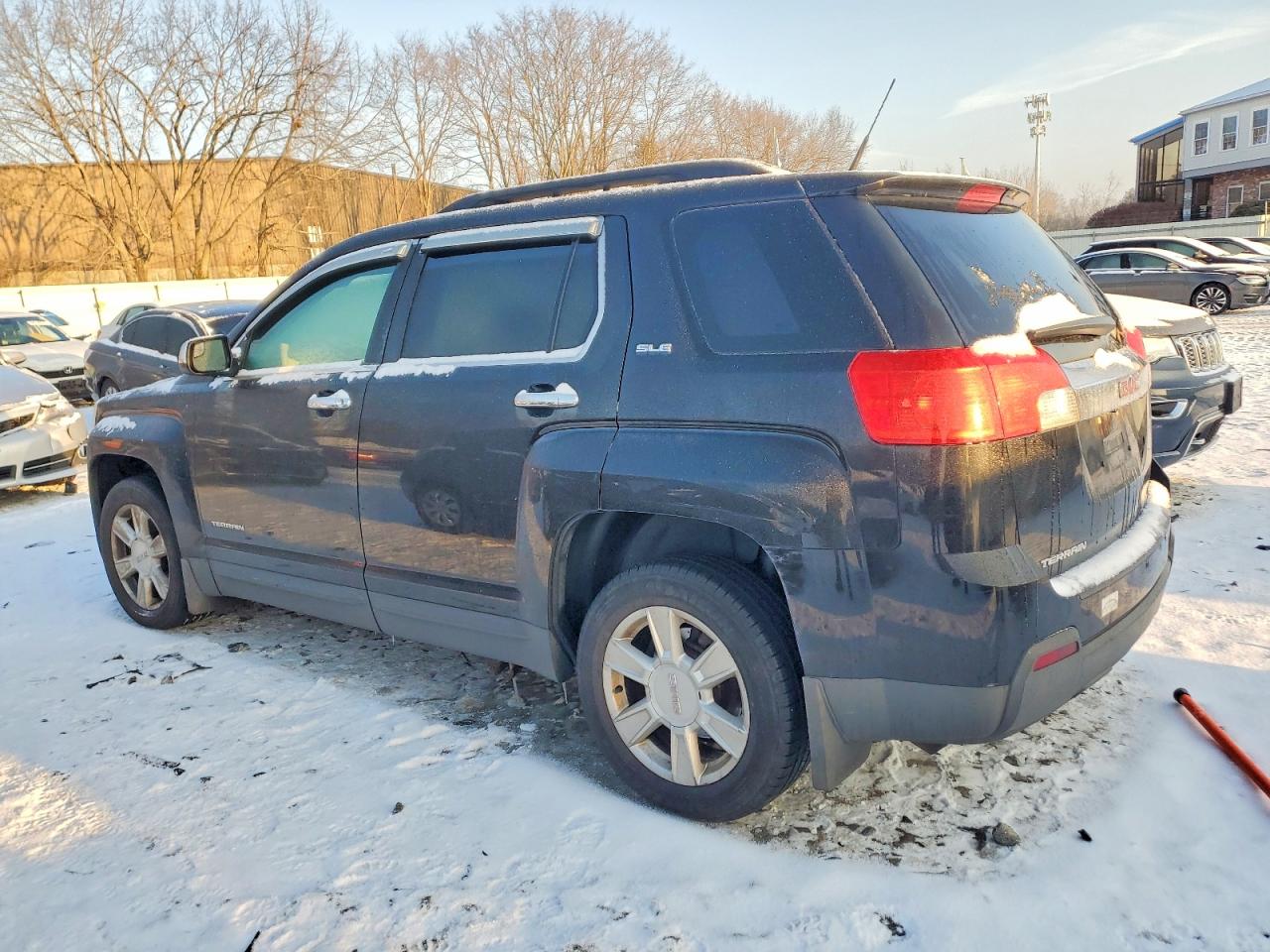 2013 GMC TERRAIN SLE photo 2