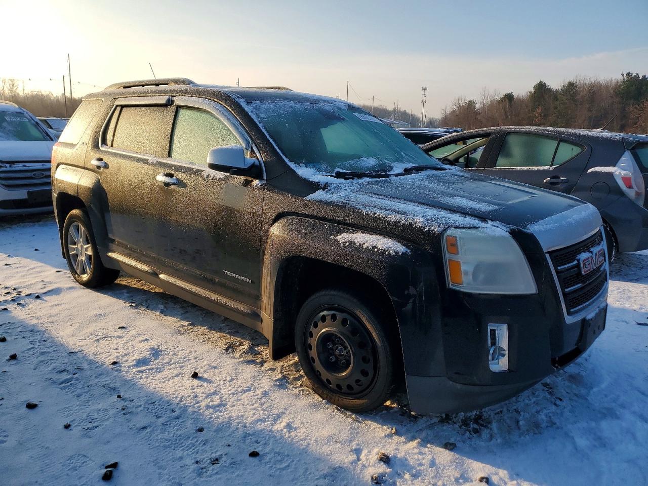 2013 GMC TERRAIN SLE photo 4