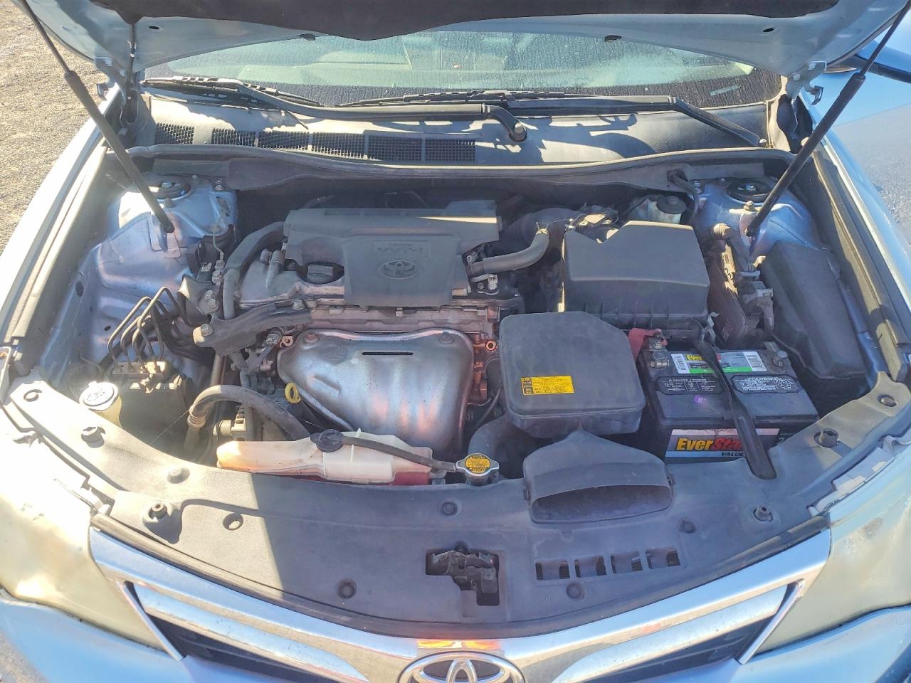 2014 TOYOTA CAMRY L photo 11