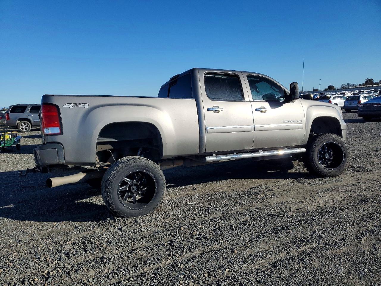 2014 GMC SIERRA K2500 DENALI photo 5