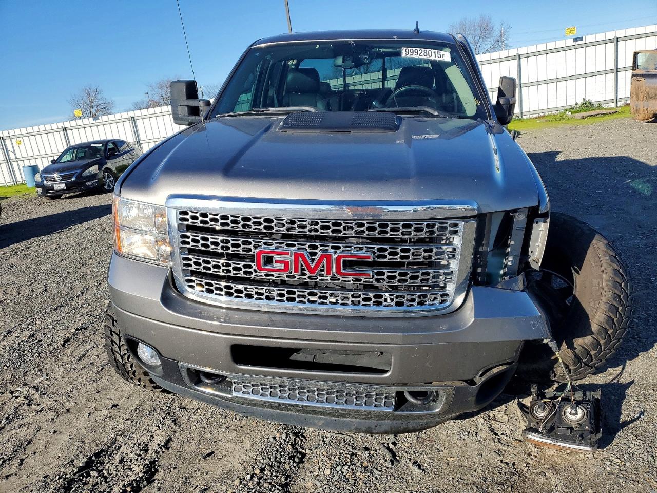 2014 GMC SIERRA K2500 DENALI photo 9