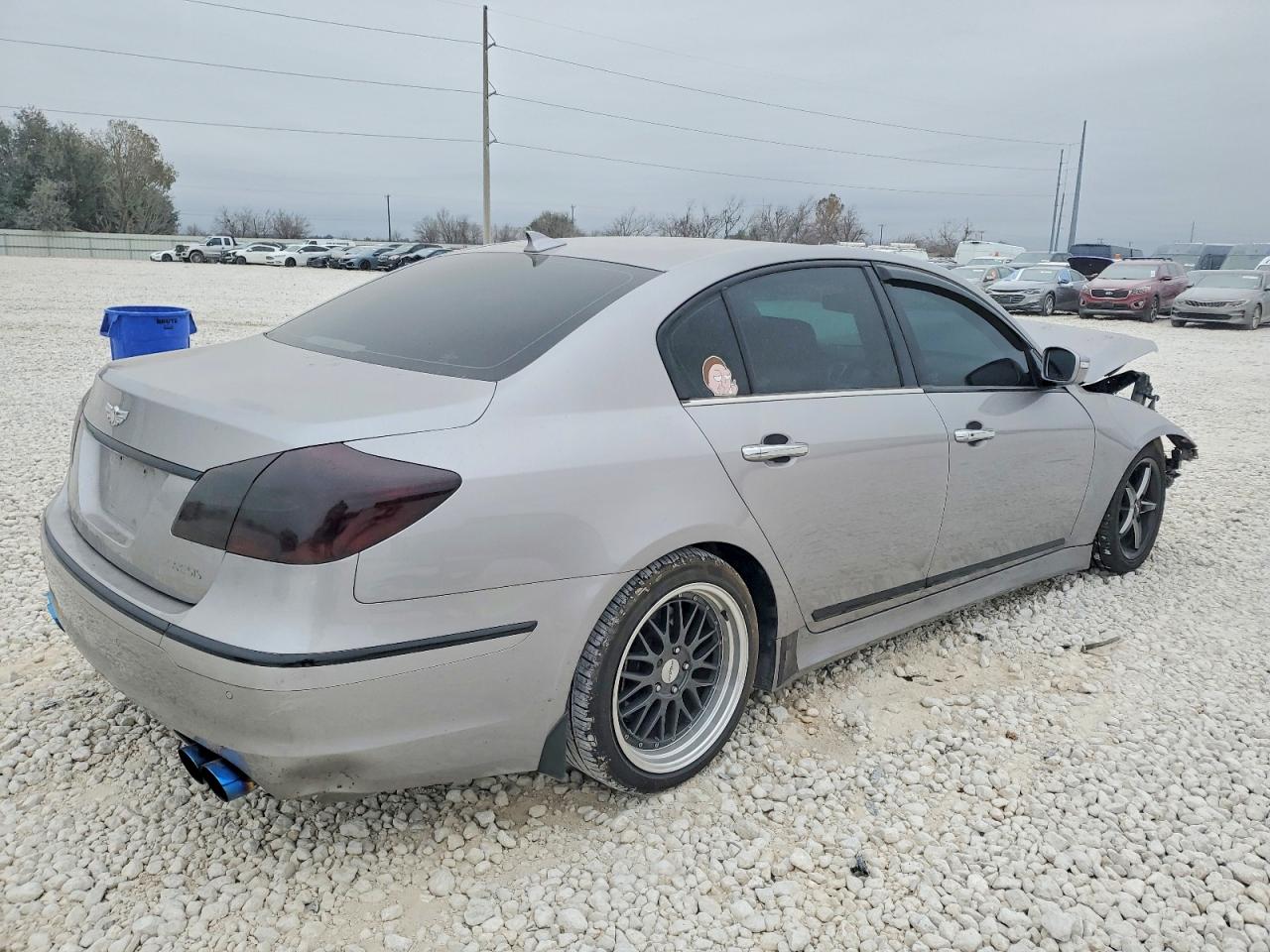 2013 HYUNDAI GENESIS 3.8L photo 3