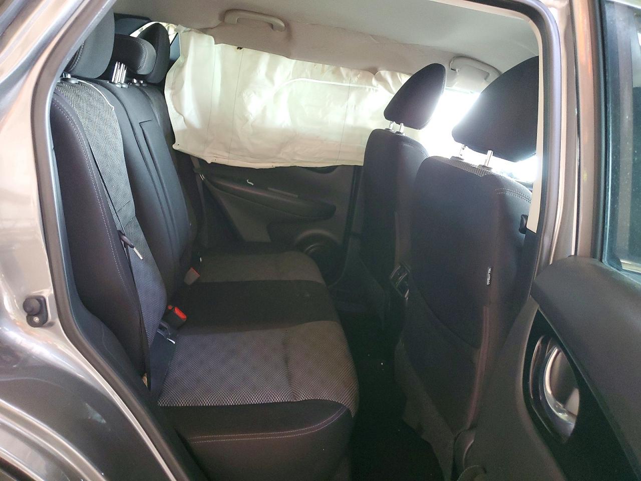 2018 NISSAN ROGUE SPORT S photo 10