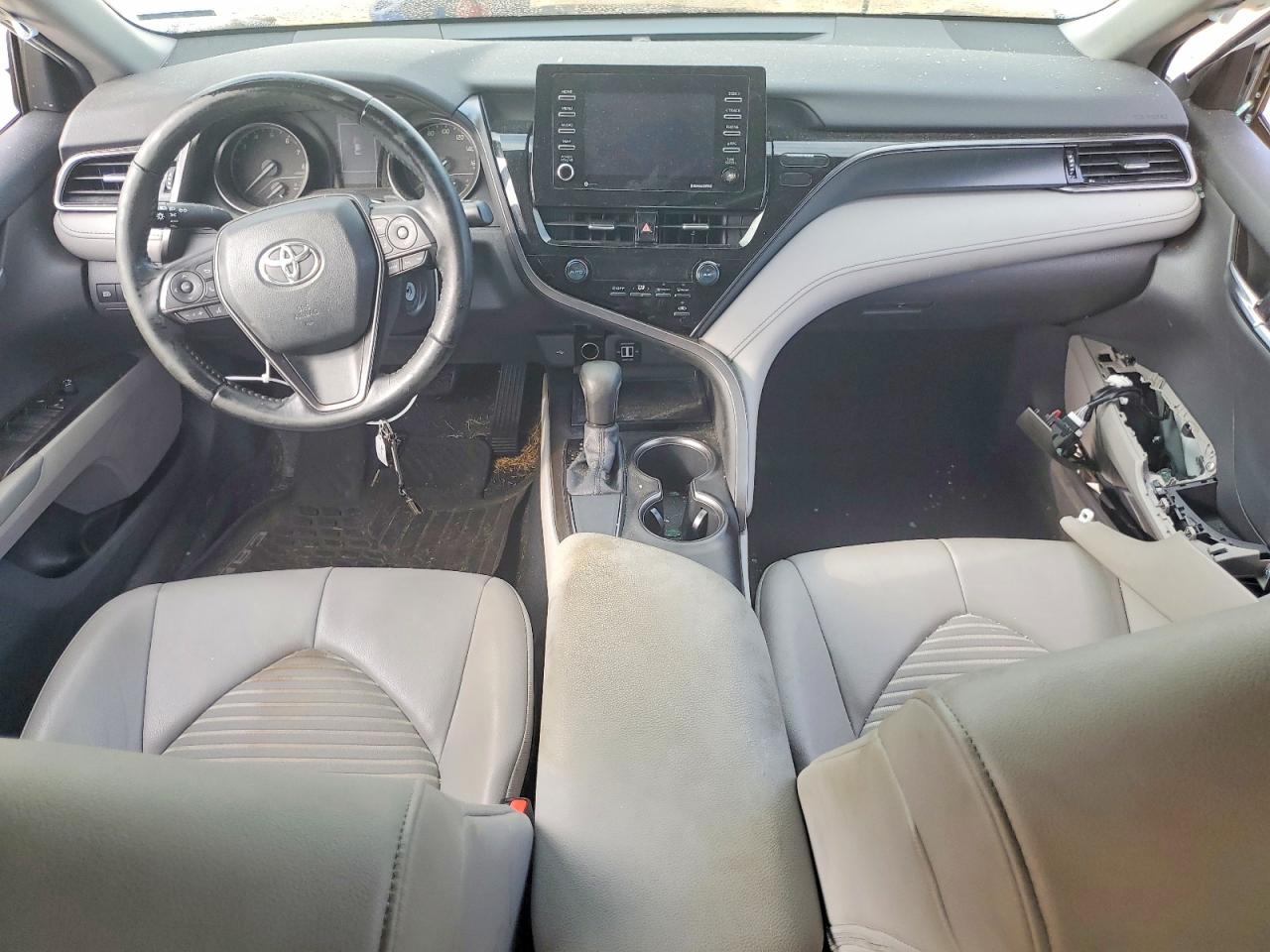 2021 TOYOTA CAMRY SE photo 8