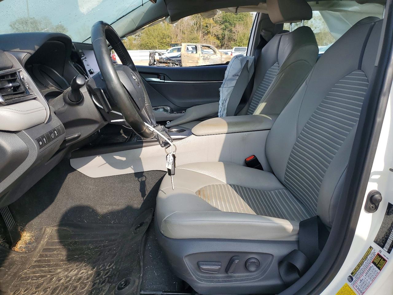 2021 TOYOTA CAMRY SE photo 7