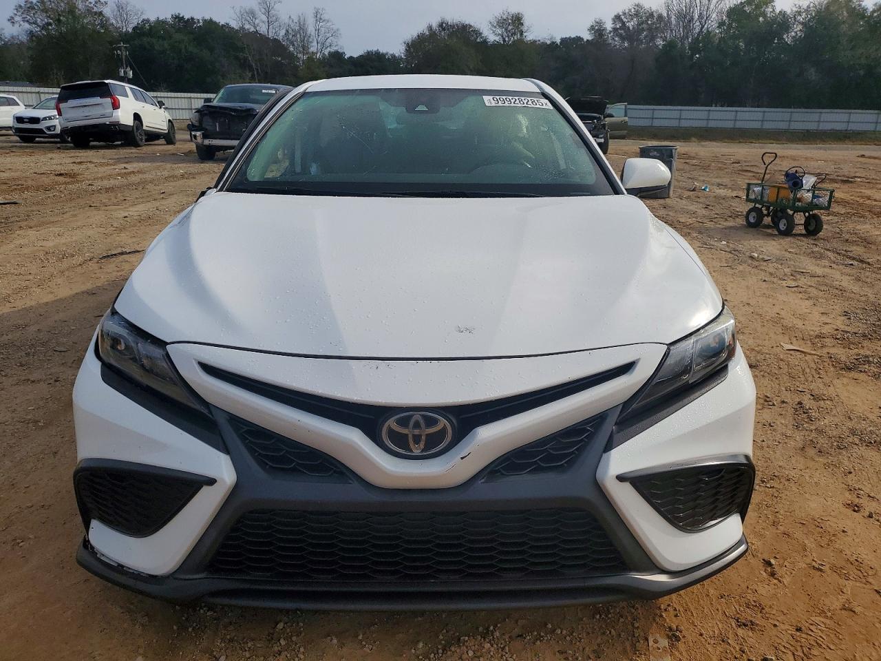2021 TOYOTA CAMRY SE photo 5