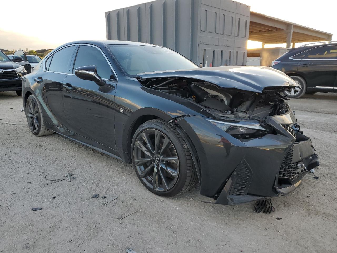2023 LEXUS IS 350 F SPORT DESIGN photo 4