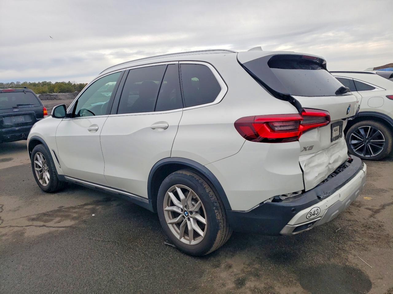 2022 BMW X5 XDRIVE40I photo 2