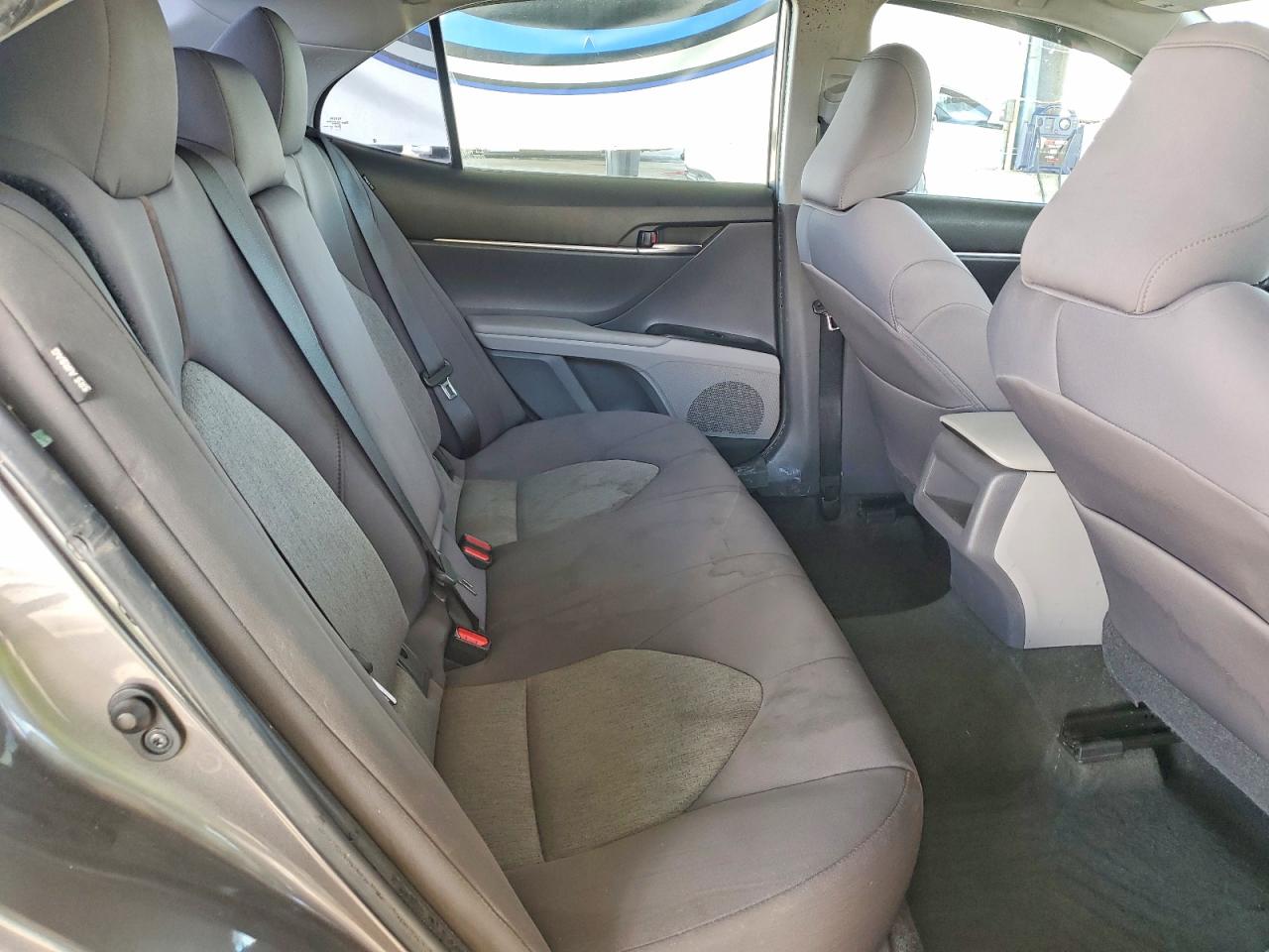 2020 TOYOTA CAMRY LE photo 10