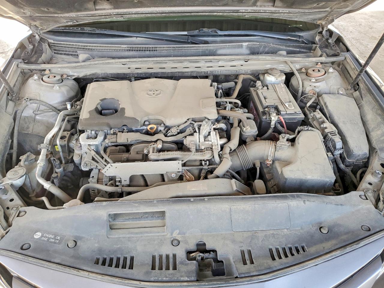 2020 TOYOTA CAMRY LE photo 11