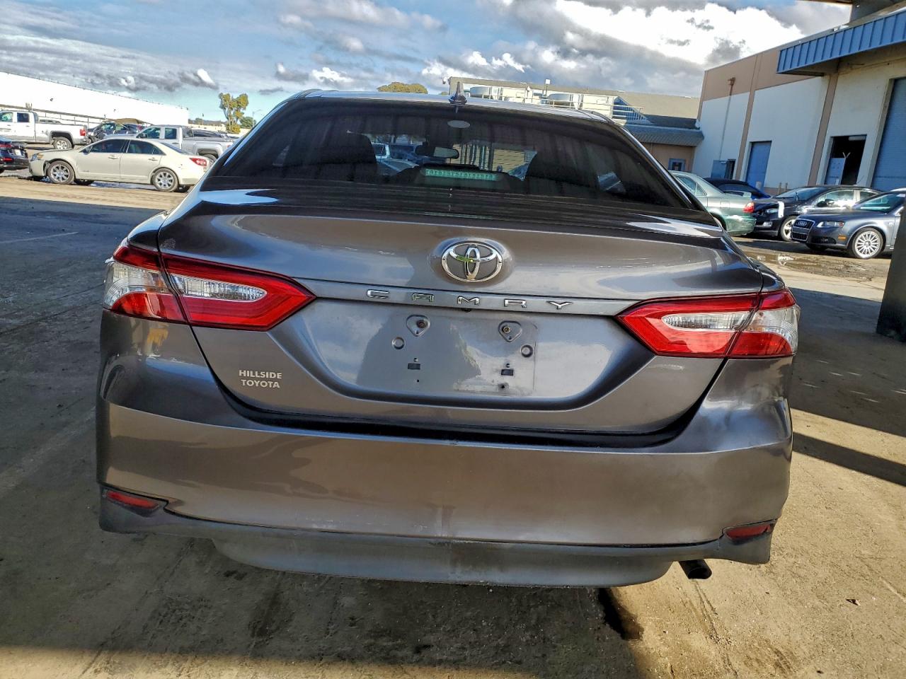 2020 TOYOTA CAMRY LE photo 6