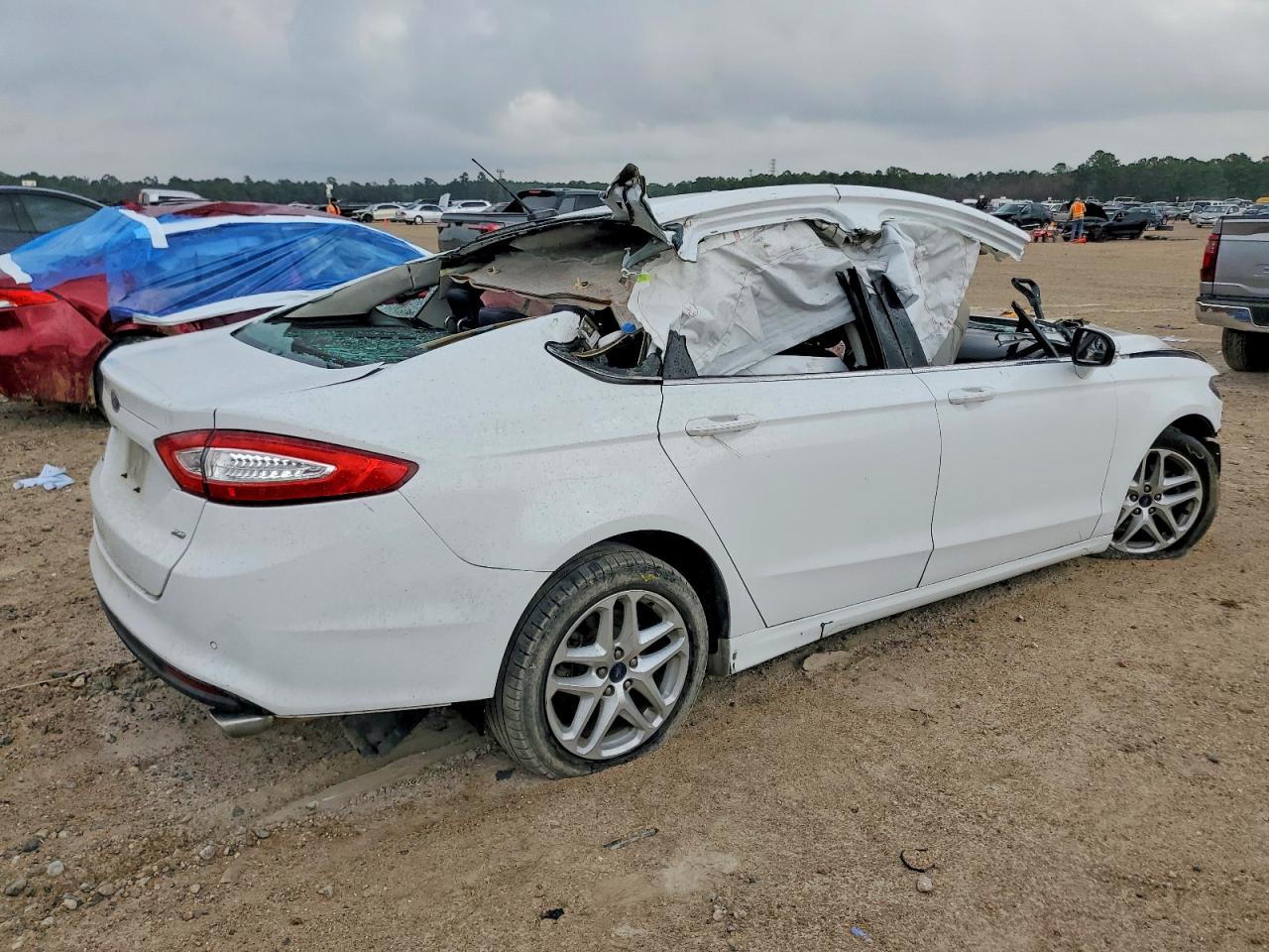 2016 FORD FUSION SE photo 5