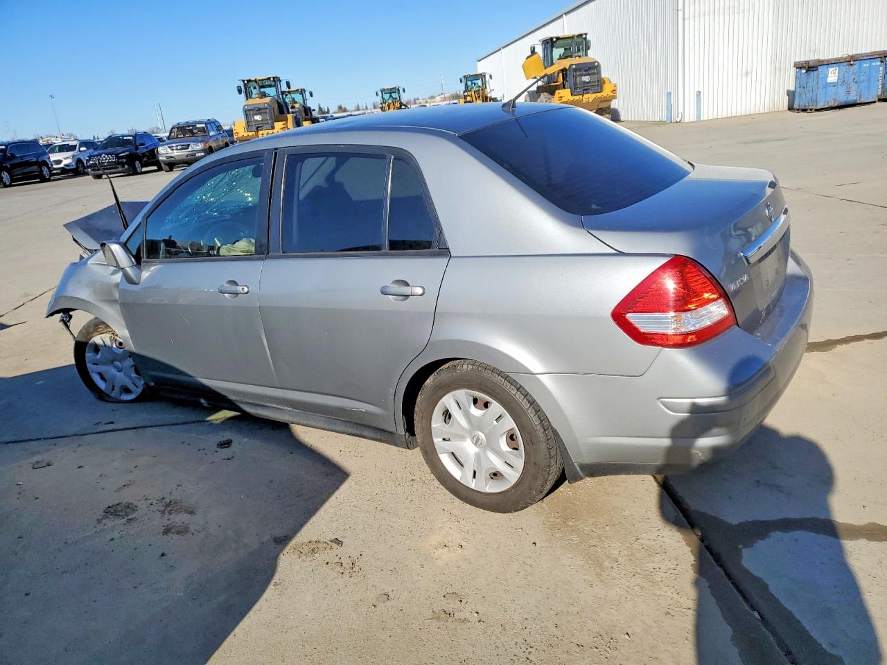 2011 NISSAN VERSA 1.8 S photo 2