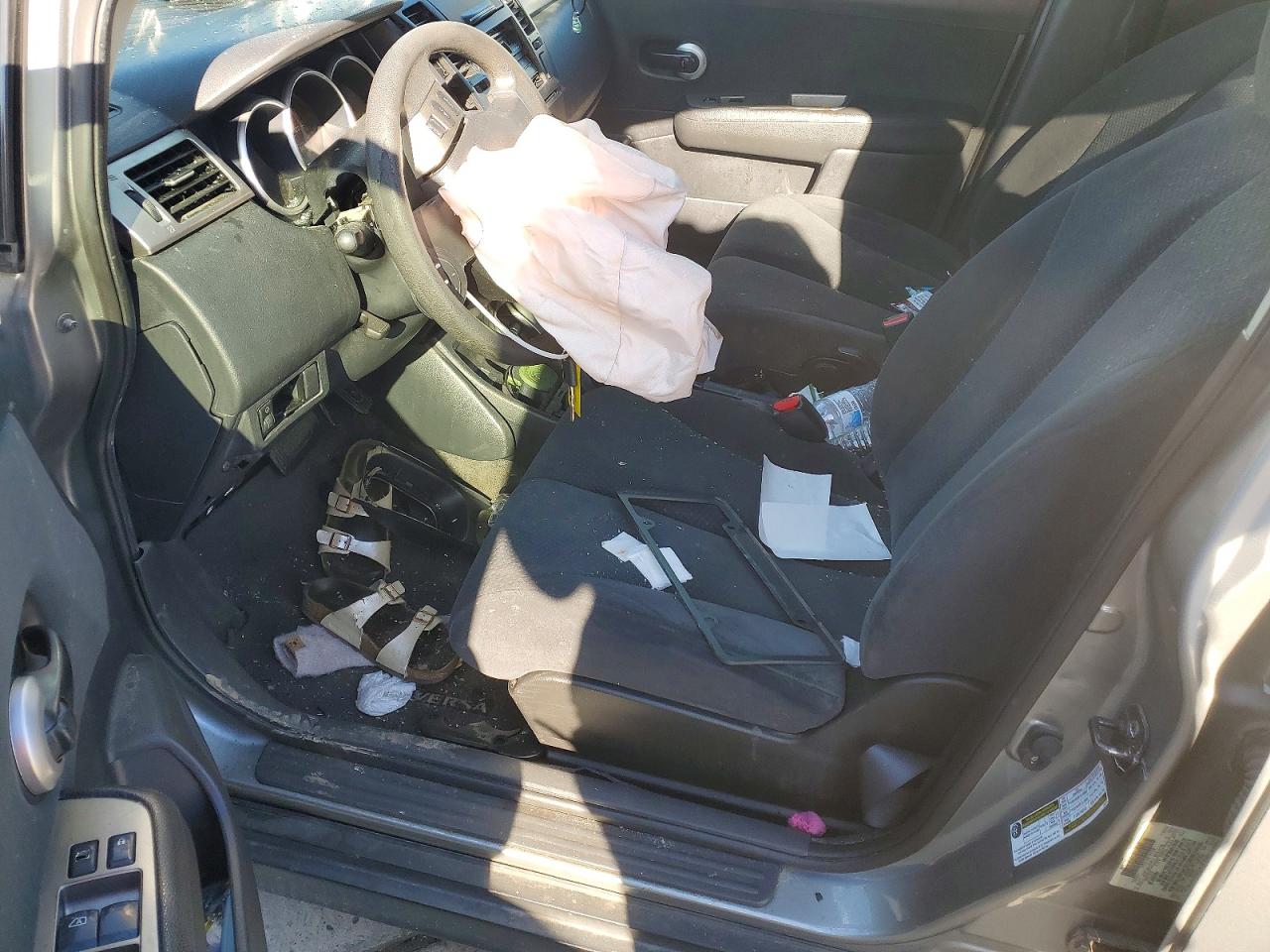 2011 NISSAN VERSA 1.8 S photo 7