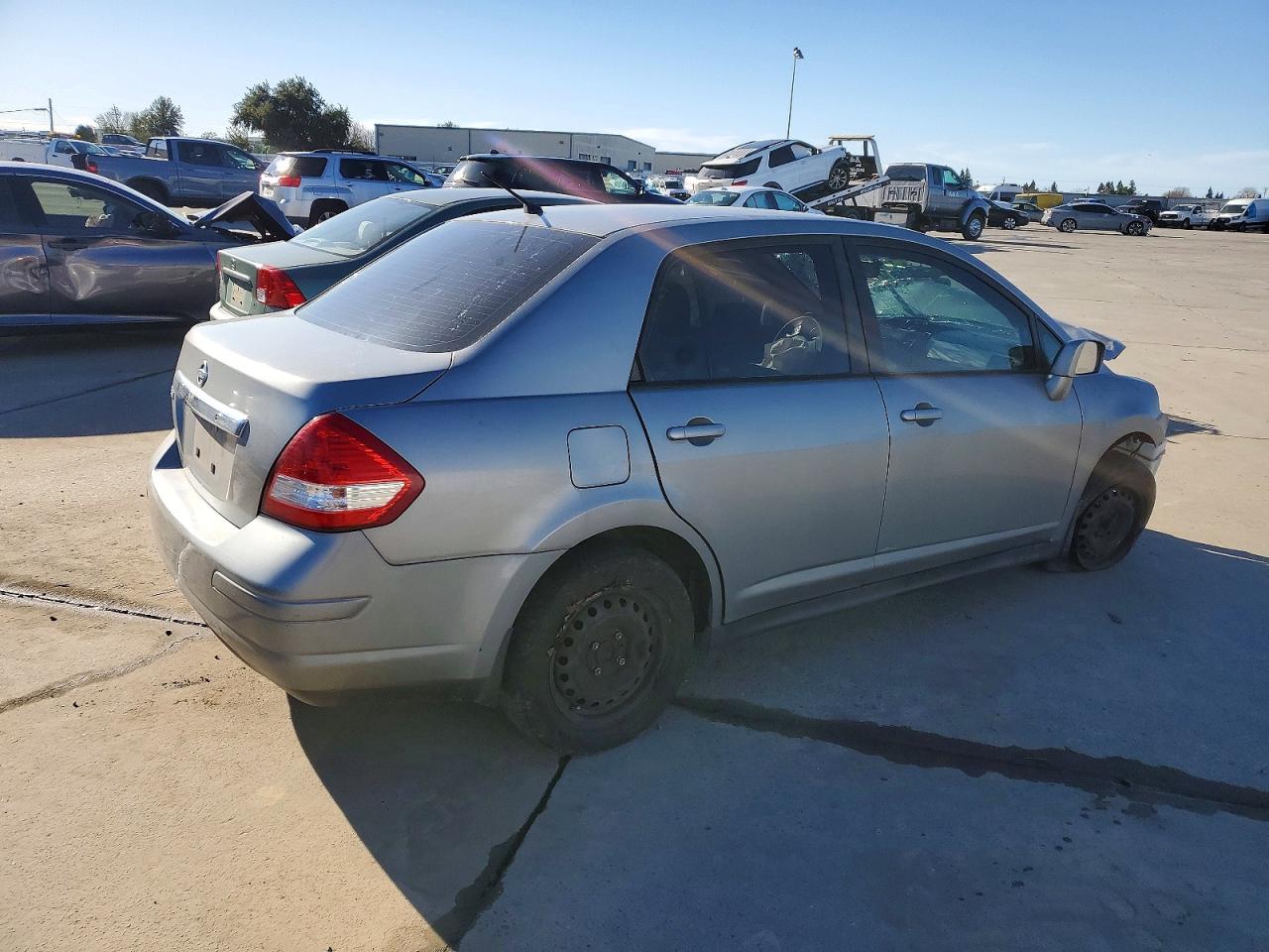 2011 NISSAN VERSA 1.8 S photo 3