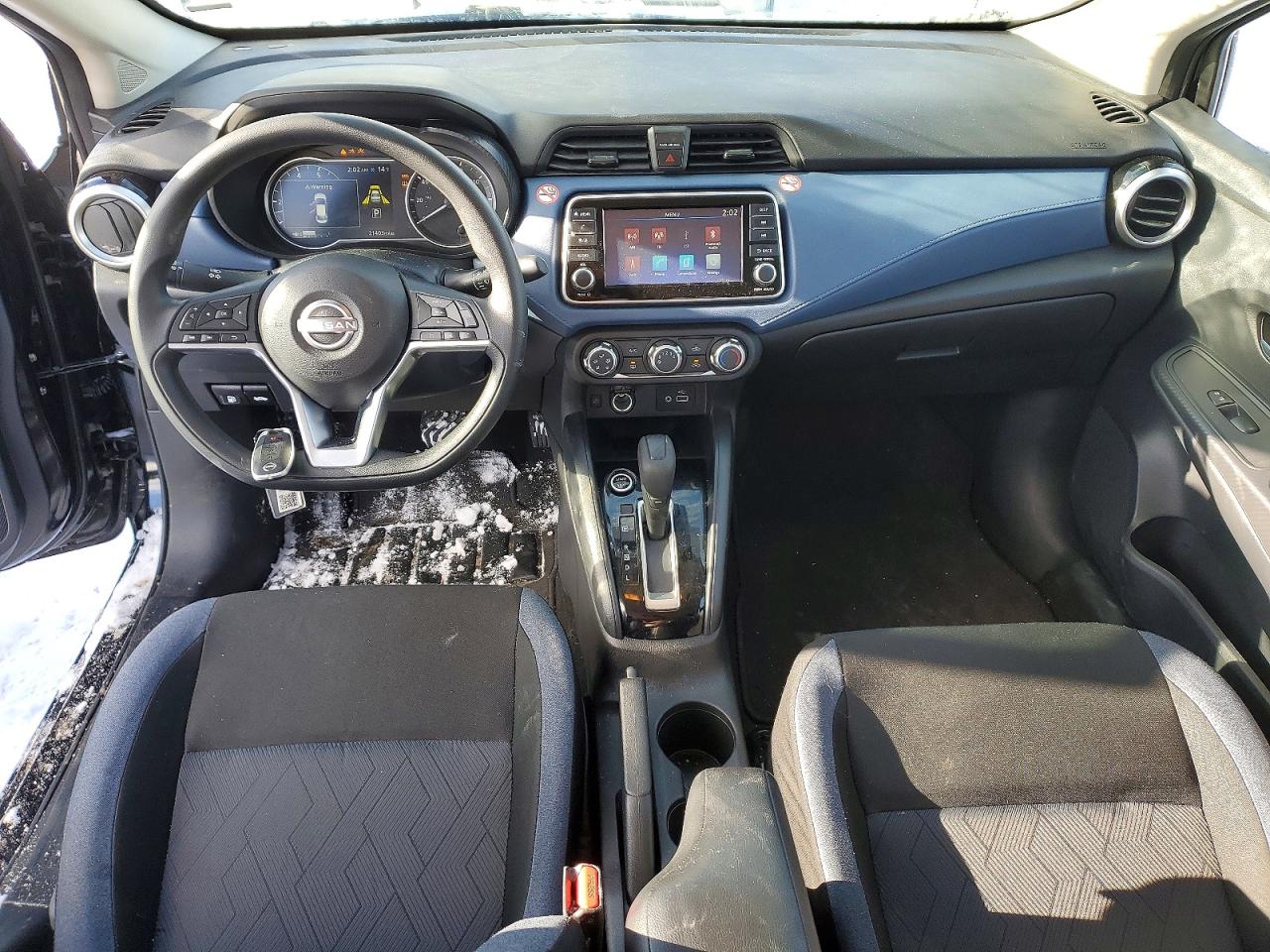 2025 NISSAN VERSA SV photo 8