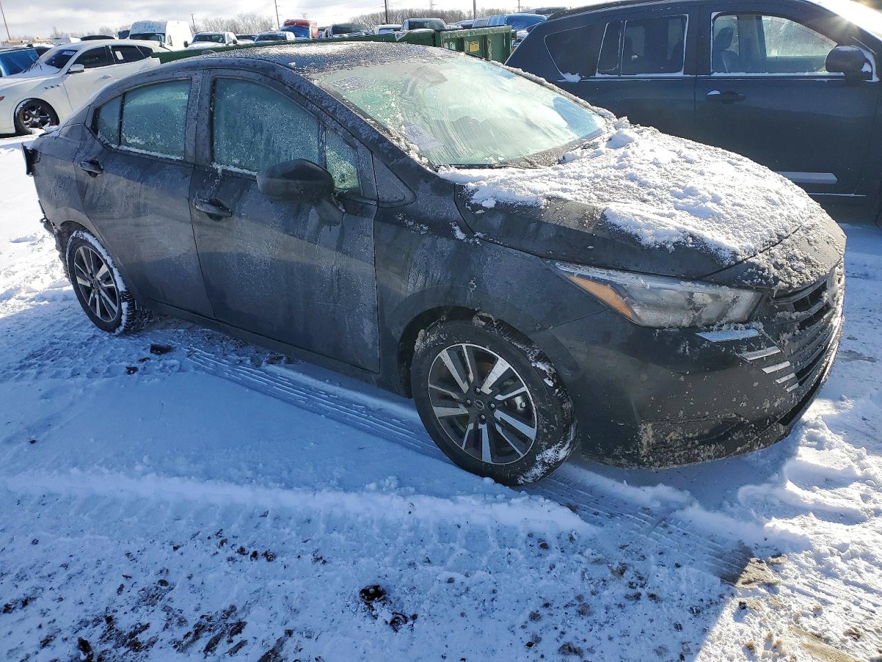 2025 NISSAN VERSA SV photo 4