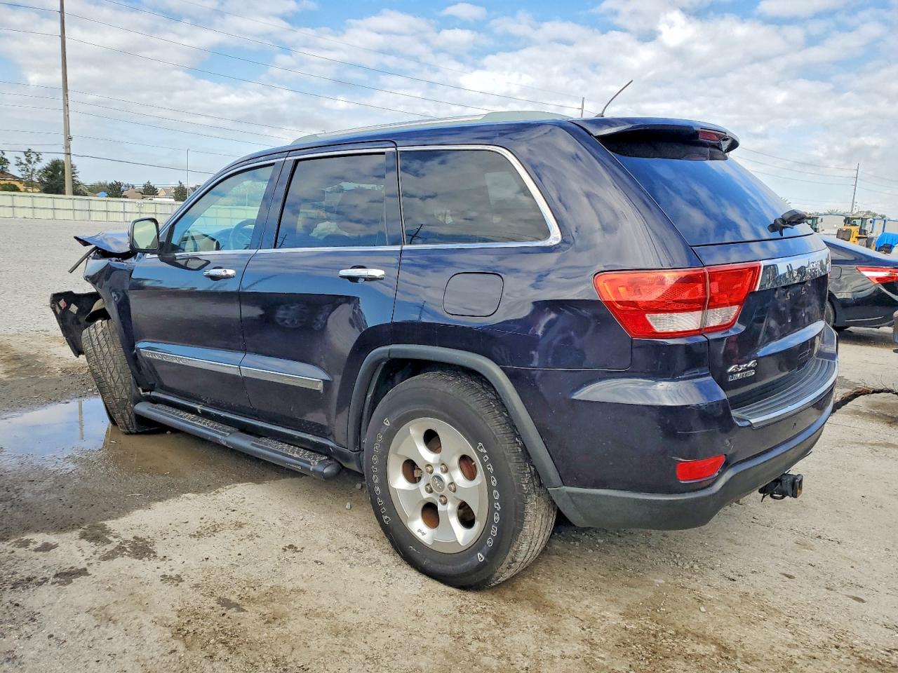 2011 JEEP GRAND CHEROKEE LIMITED photo 2