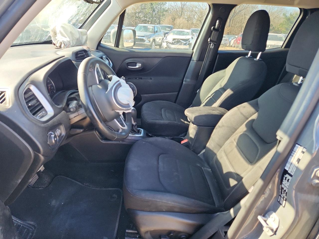2020 JEEP RENEGADE LATITUDE photo 7