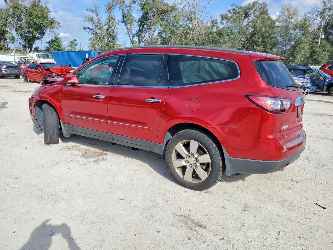 2014 CHEVROLET TRAVERSE LTZ photo 2
