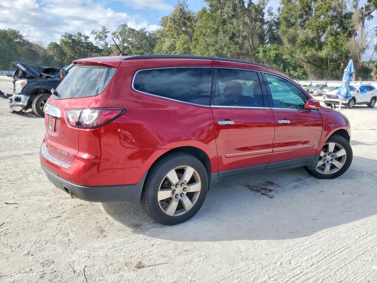 2014 CHEVROLET TRAVERSE LTZ photo 3