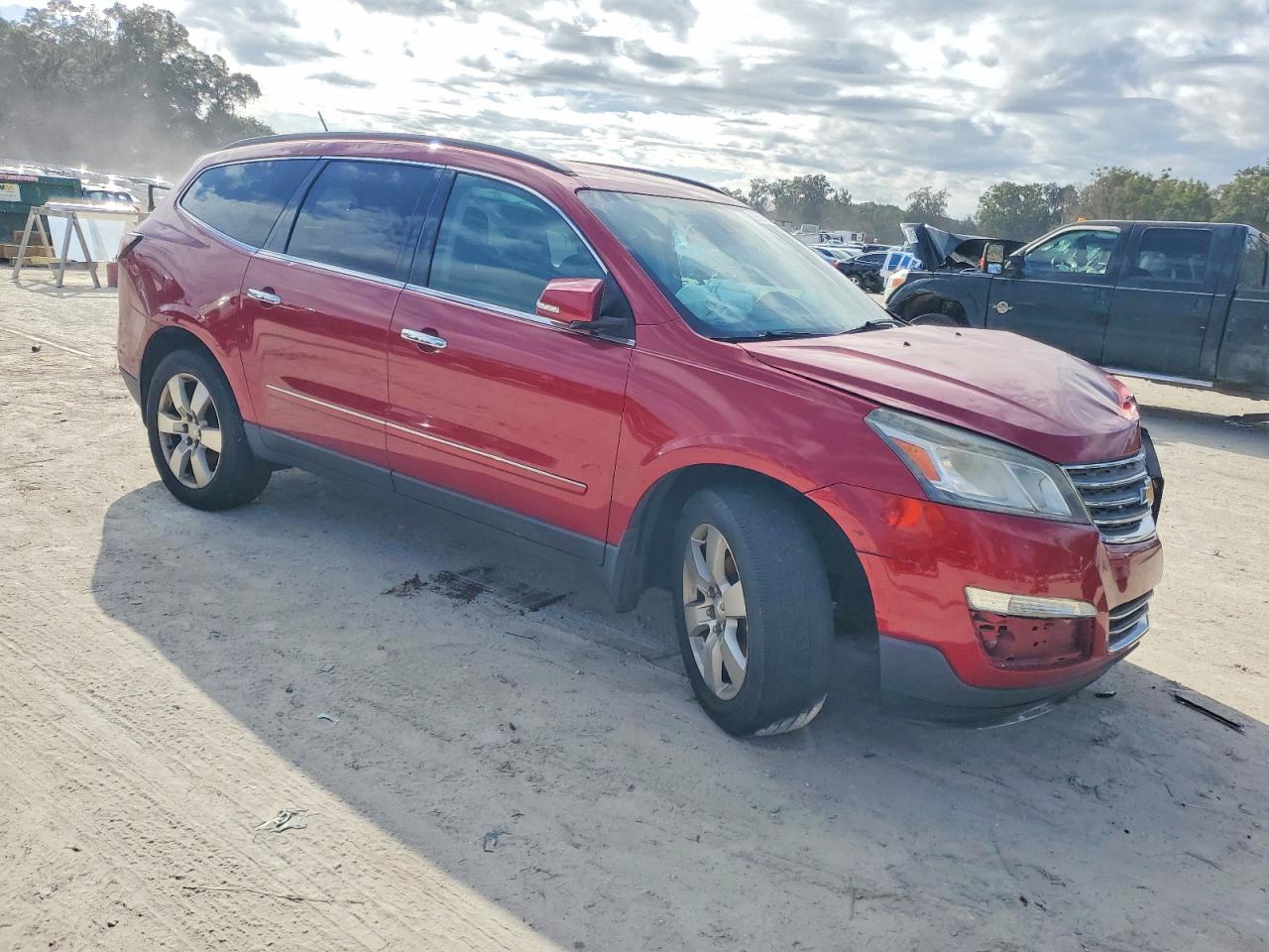 2014 CHEVROLET TRAVERSE LTZ photo 4